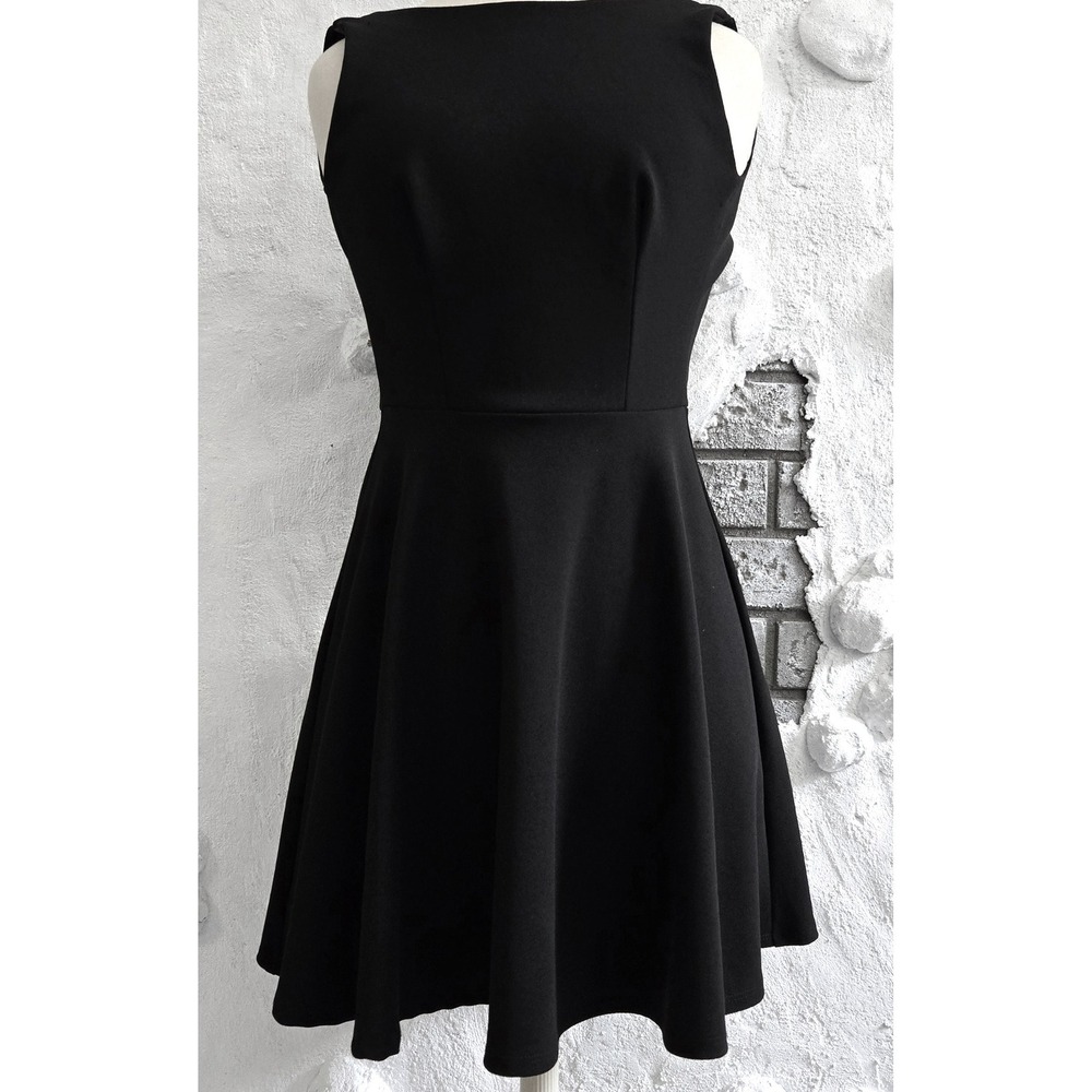 B.Darlin Black Sleeveless Fit and Flare Skater Dress Boat Neck Cocktail Mini XS